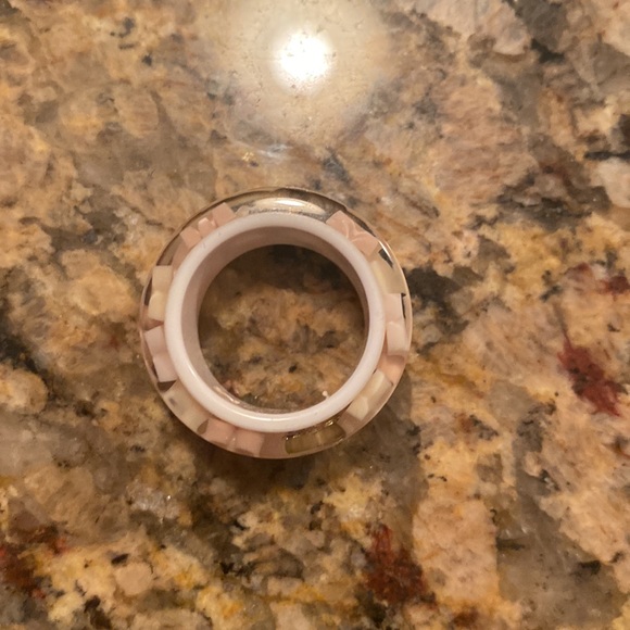 Louis Vuitton Bague Farandole Rose Ring in Size Medium. Like New. - Picture 6 of 6